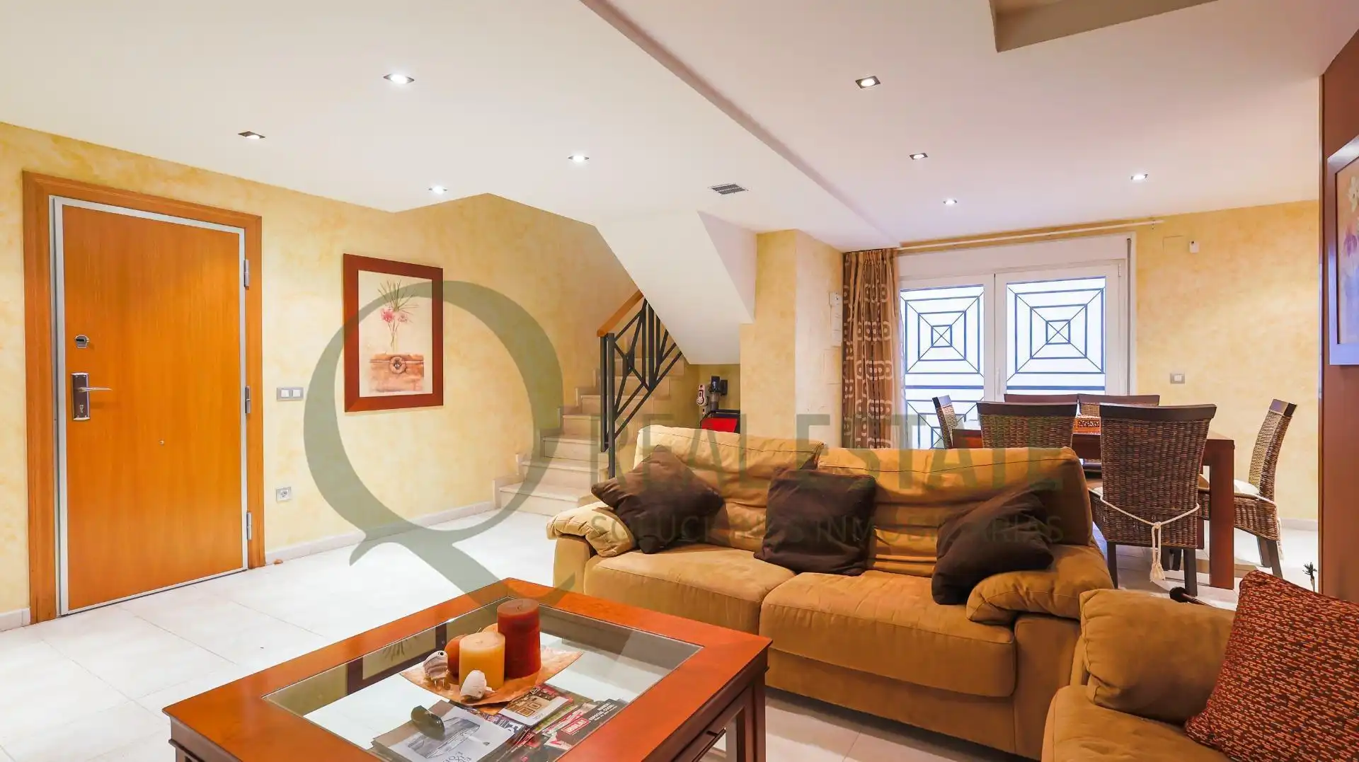 Sala d'estar de Casa o xalet en venda en Alicante / Alacant amb Calefacció, Jardí privat i Traster
