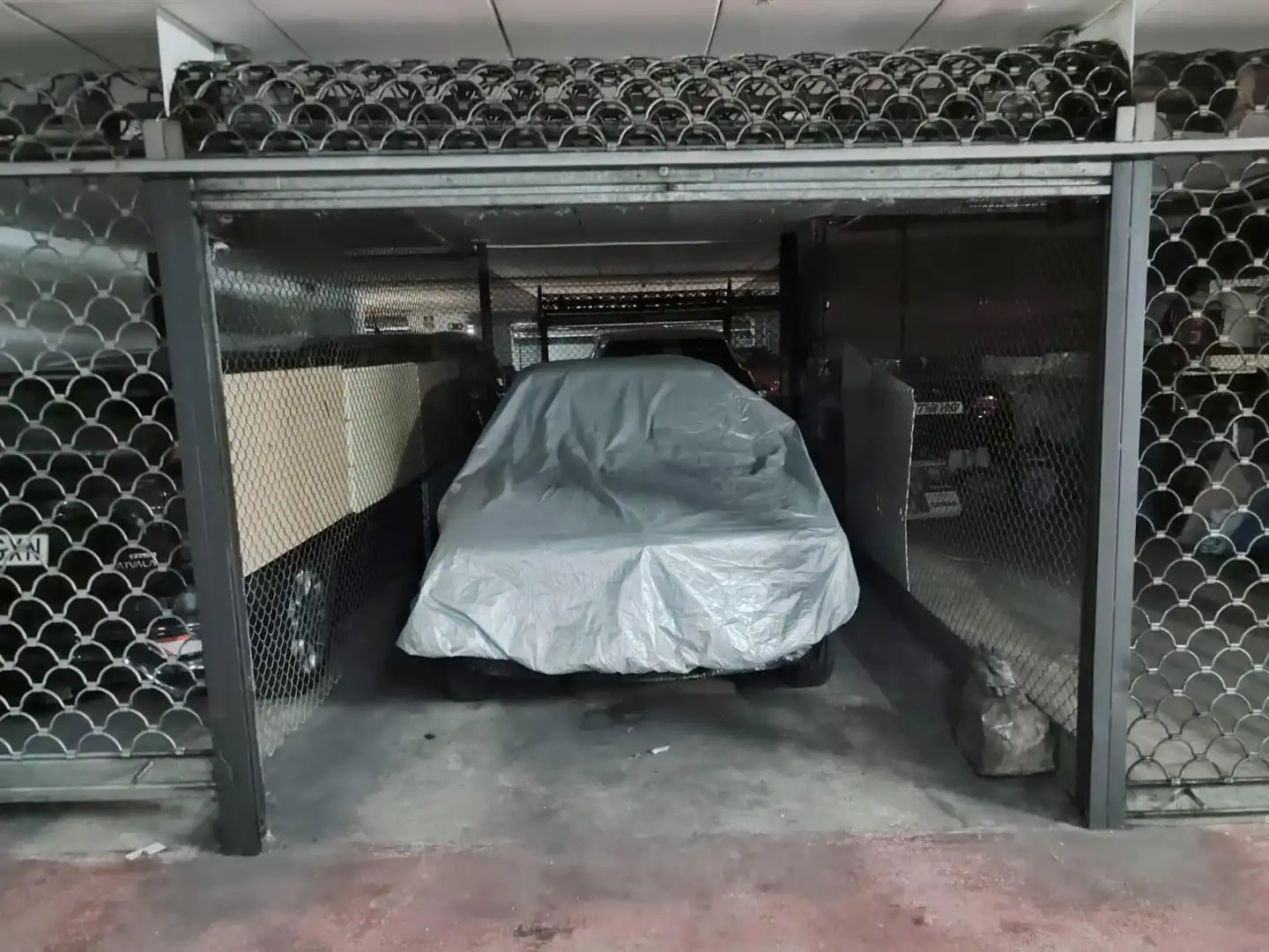 Aparcament de Garatge en venda en Oviedo 