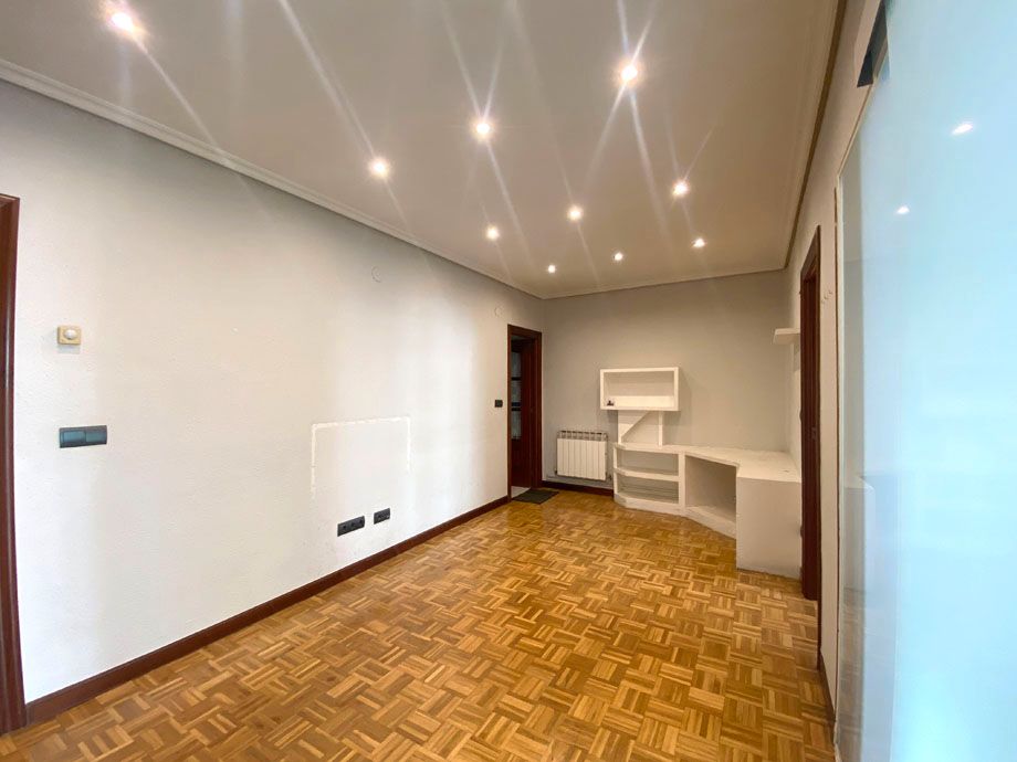 Bedroom of Flat for sale in Vitoria - Gasteiz  with Heating, Parquet flooring and Terrace