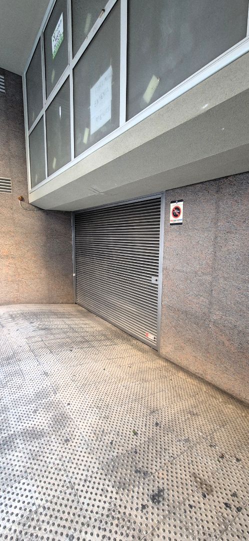 Garaje en venta en Carrer del 8 de Març, 82, La Plana