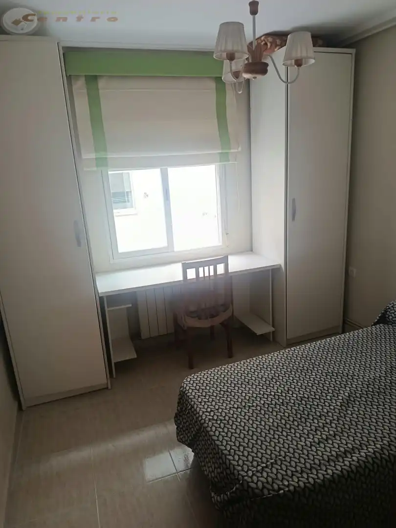 Dormitori de Apartament en venda en Albacete amb Calefacció, Moblat i Balcó