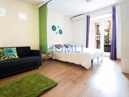 Bedroom of Apartment for sale in  Madrid Capital