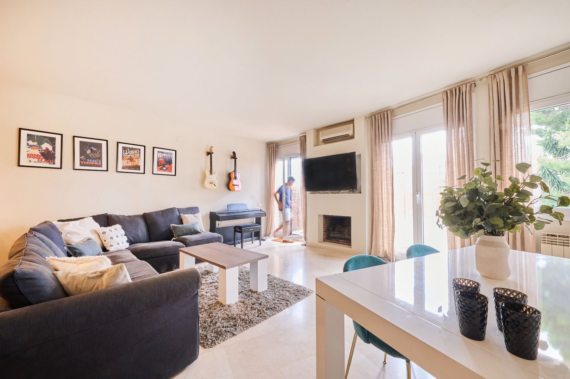 Sala d'estar de Casa adosada en venda en  Barcelona Capital amb Aire condicionat, Calefacció i Parquet