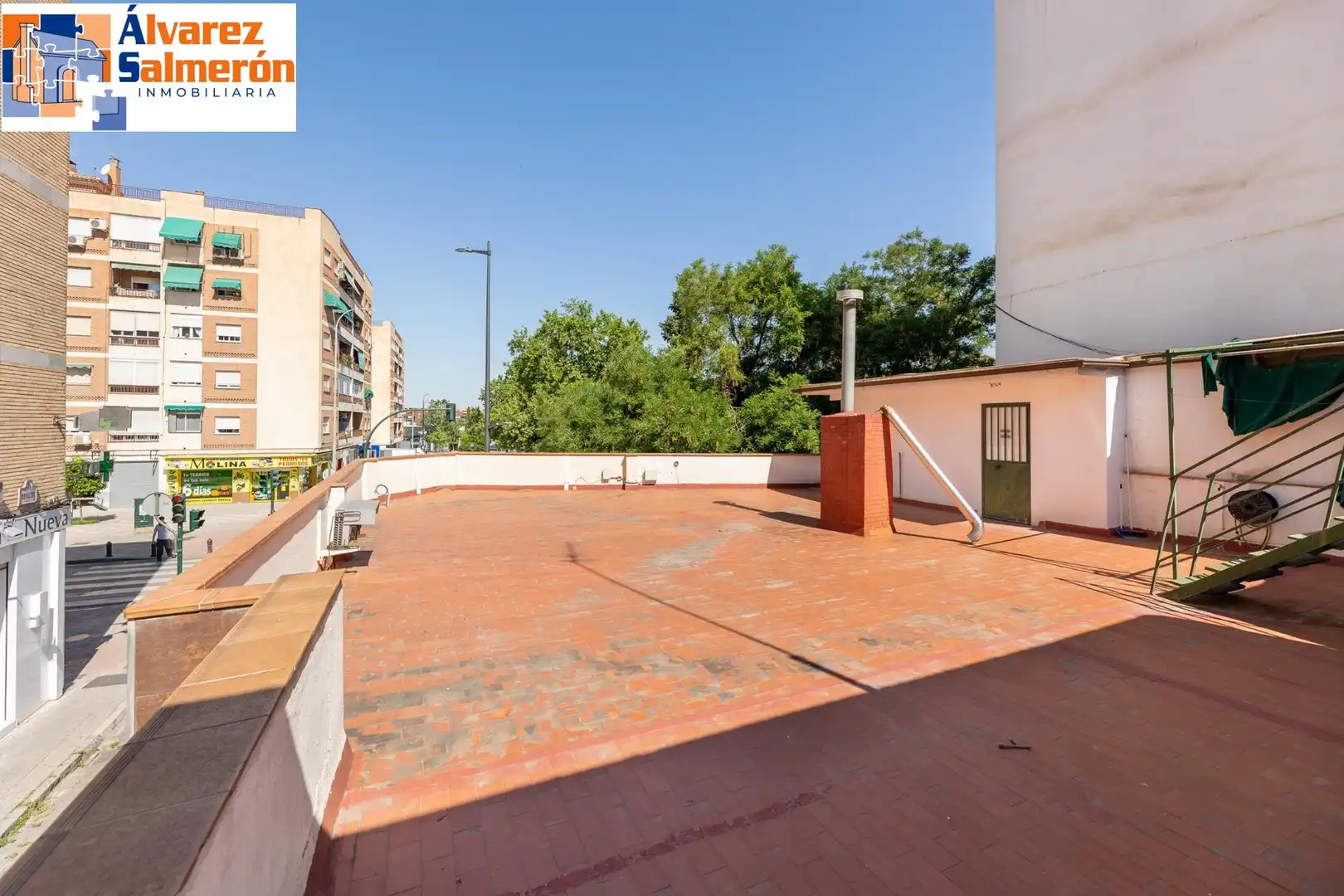 Inmuebles singulares con ascensor en venta en Avenida de Cádiz, imagen 30