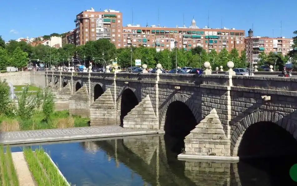 Flat for sale in Calle de Linneo, Imperial, Arganzuela, Madrid Capital