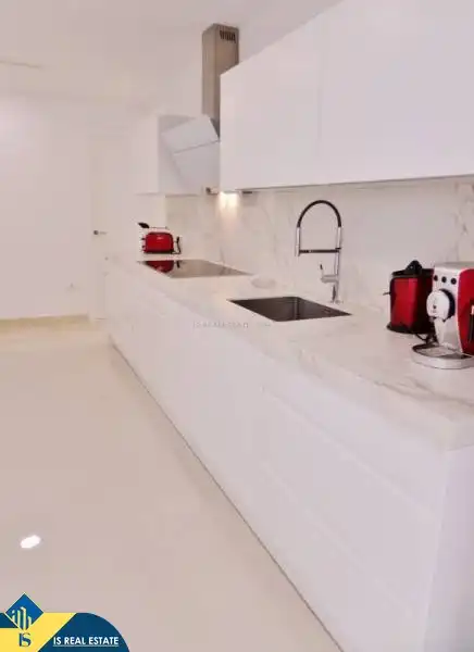 Cuina de Casa o xalet en venda en Alicante / Alacant amb Terrassa, Moblat i Piscina comunitària