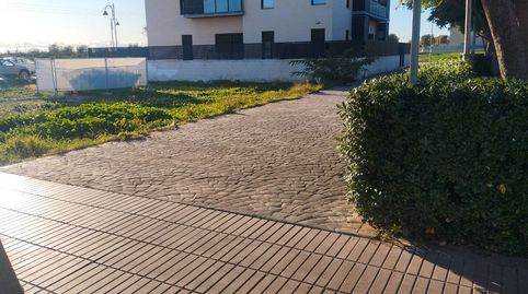  terreno a tres   calles 