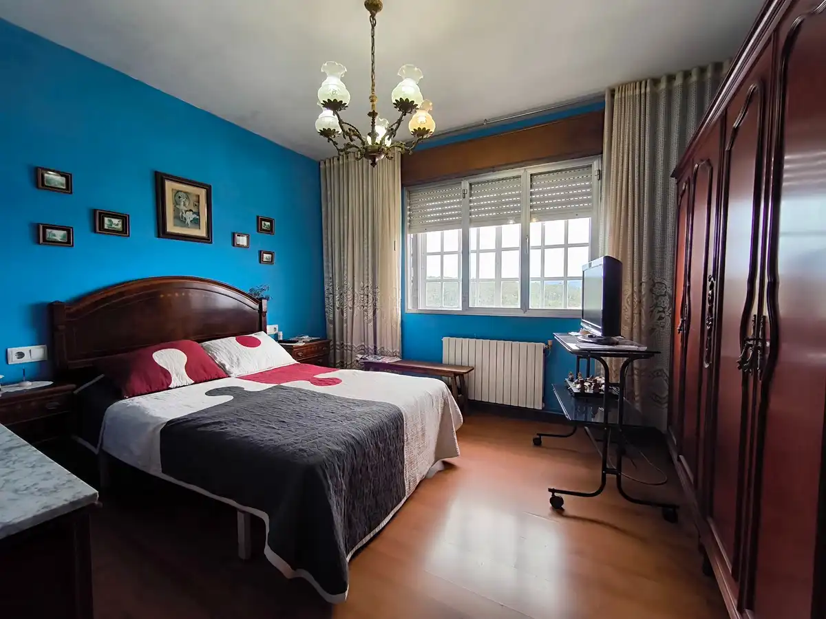 Schlafzimmer von Wohnung zum Verkauf in Vilagarcía de Arousa mit Heizung, Parkett und Abstellraum