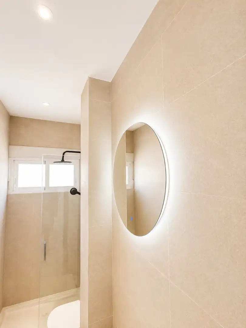 Bathroom of Flat for sale in  Logroño  with Heating, Oven and Washing machine