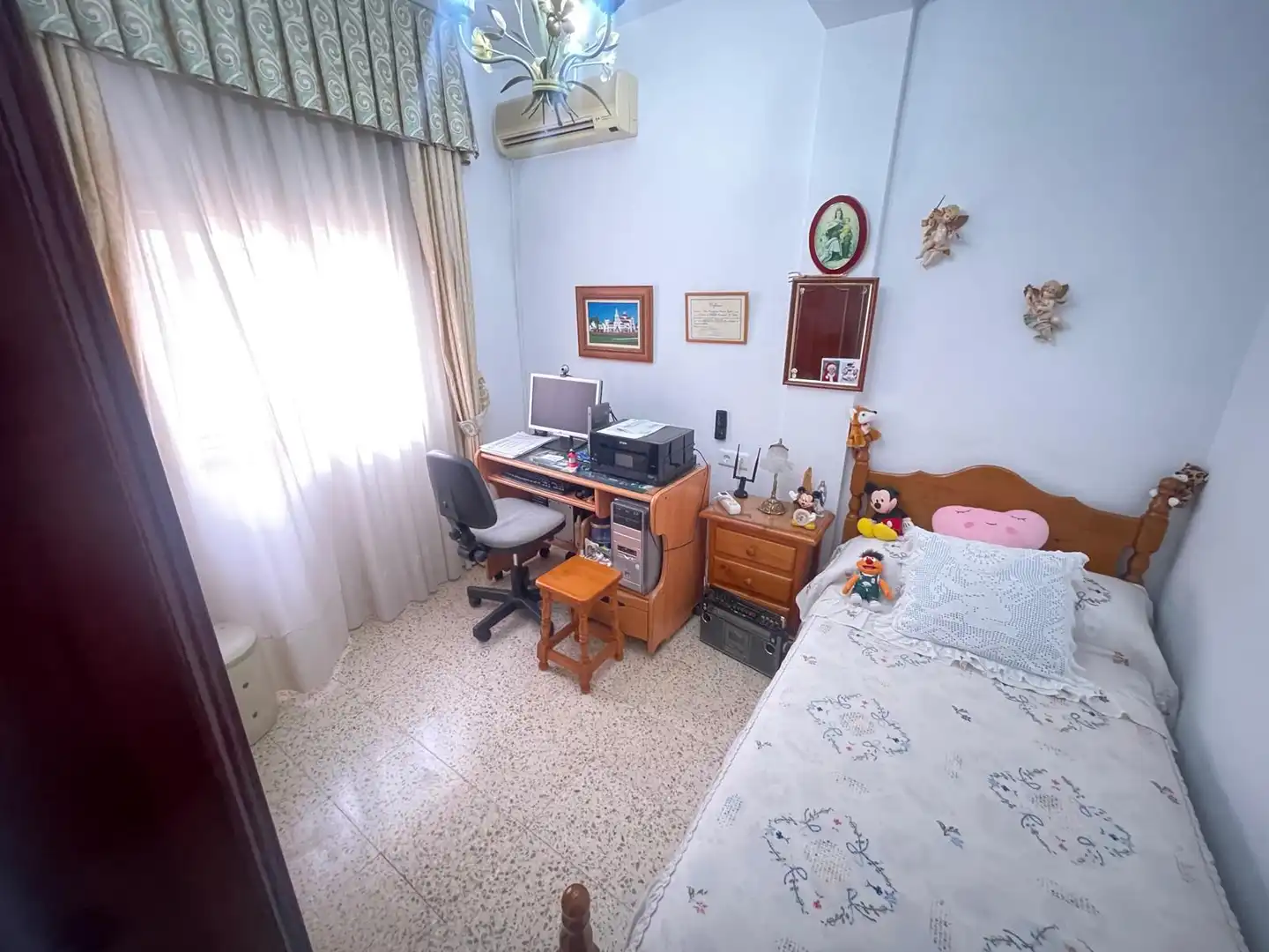 Bedroom of Detached homes for sale in Málaga  with Air Conditioner, Terrace and Balcony
