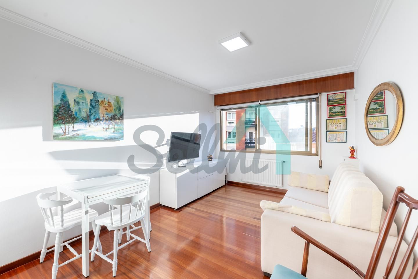 Dormitori de Pis de lloguer en Gijón  amb Calefacció, Parquet i Moblat