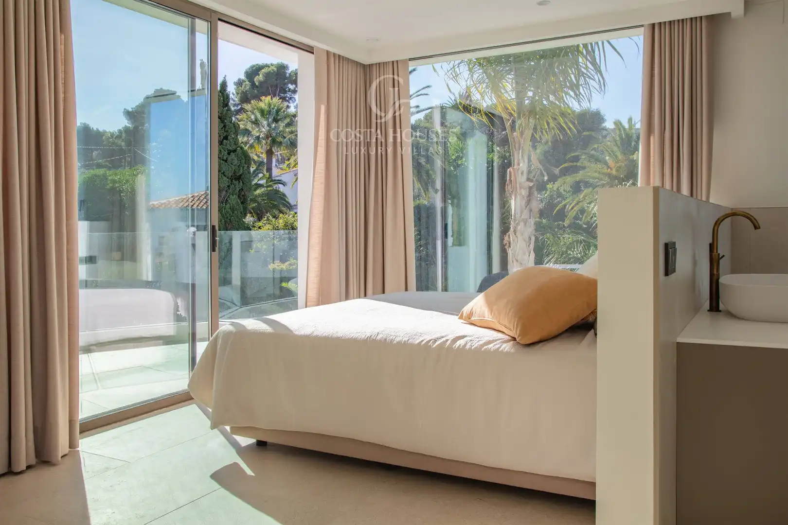Bedroom of Houses for sale in Jávea / Xàbia  with Air Conditioner, Private garden and Terrace