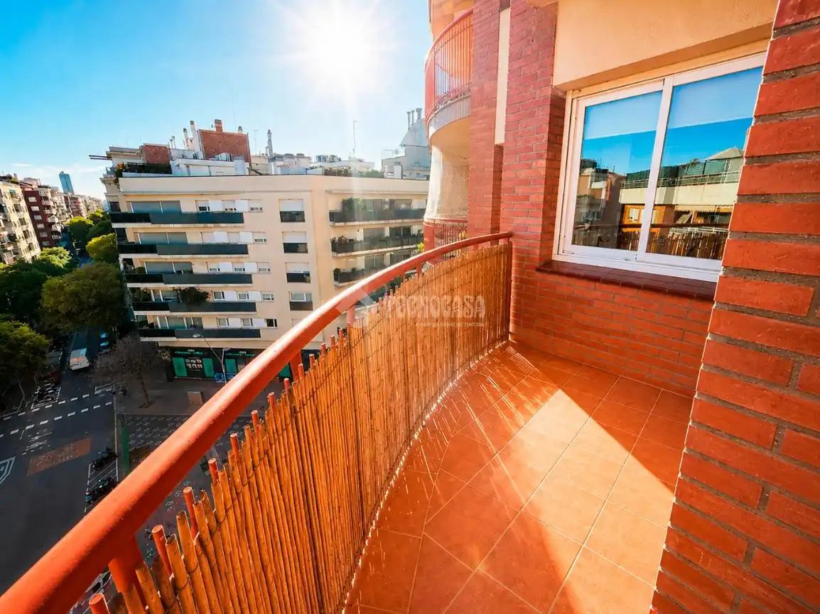 Appartamento con terrazza in vendita a Eixample, imagen 4