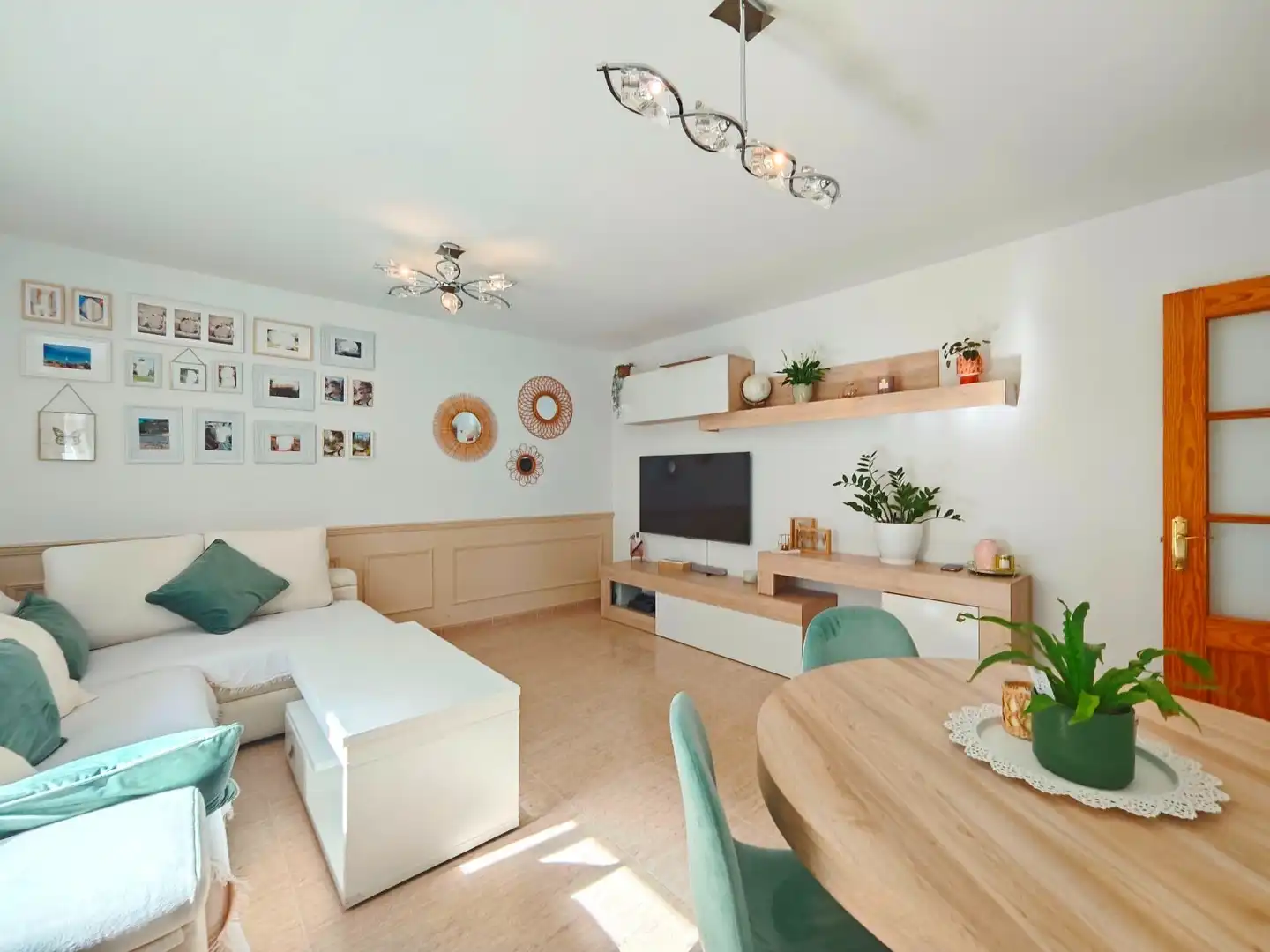 Sala d'estar de Pis en venda en Vélez-Málaga amb Aire condicionat