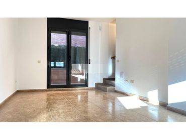 House for sale in Tona