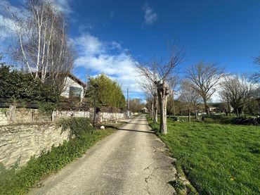 Terreny residencial en venda a DOS (MENAMAYOR)