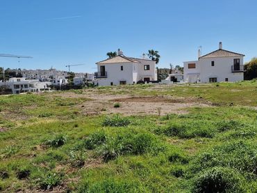 Terreno residencial en venta en Avenida de la Resina 6