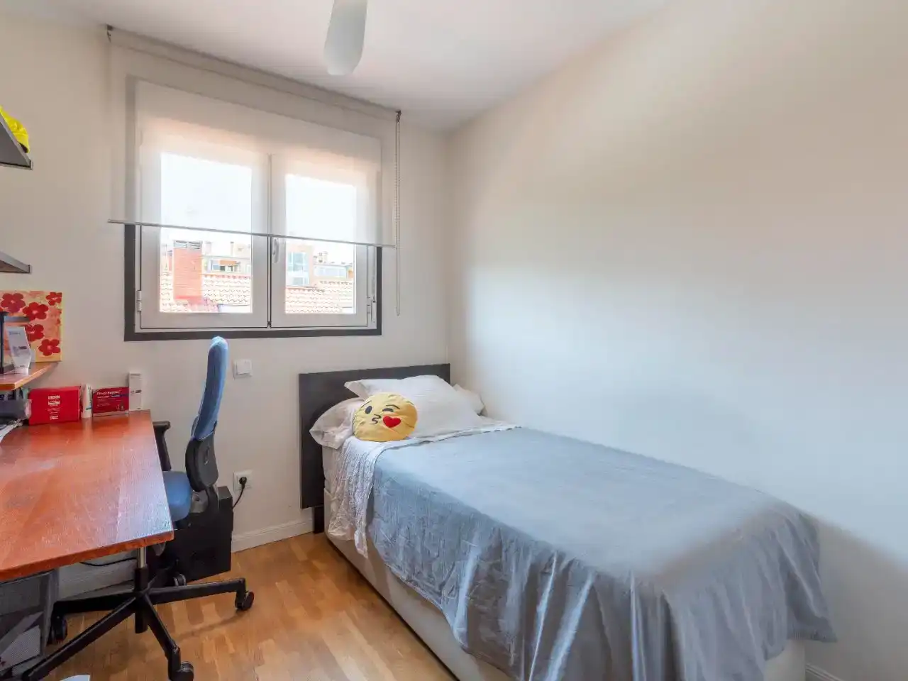 Dormitori de Casa adosada en venda en Madrid amb Aire condicionat, Jardí privat i Parquet