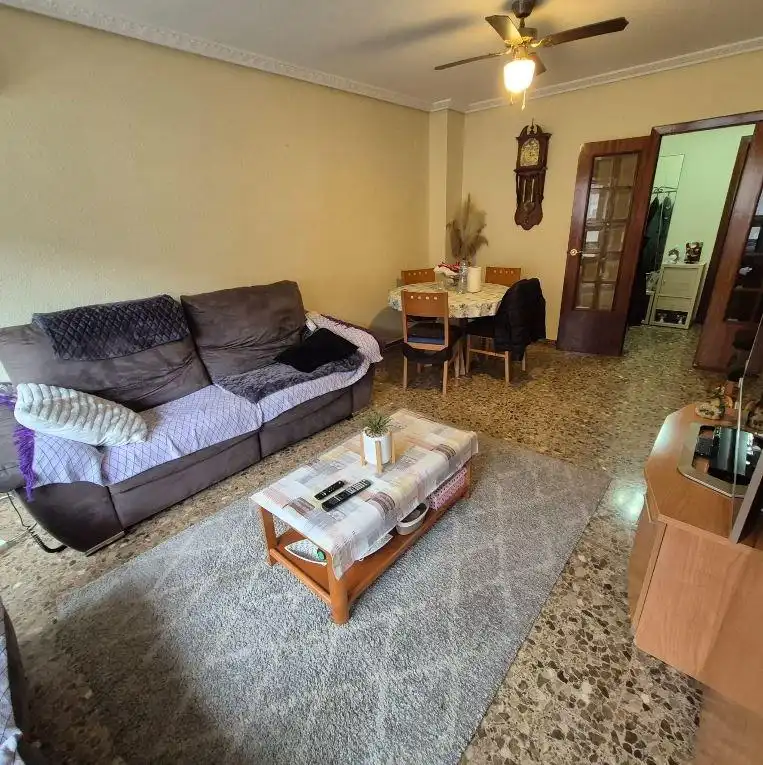 Sala d'estar de Pis en venda en La Vall d'Uixó amb Aire condicionat, Terrassa i Moblat
