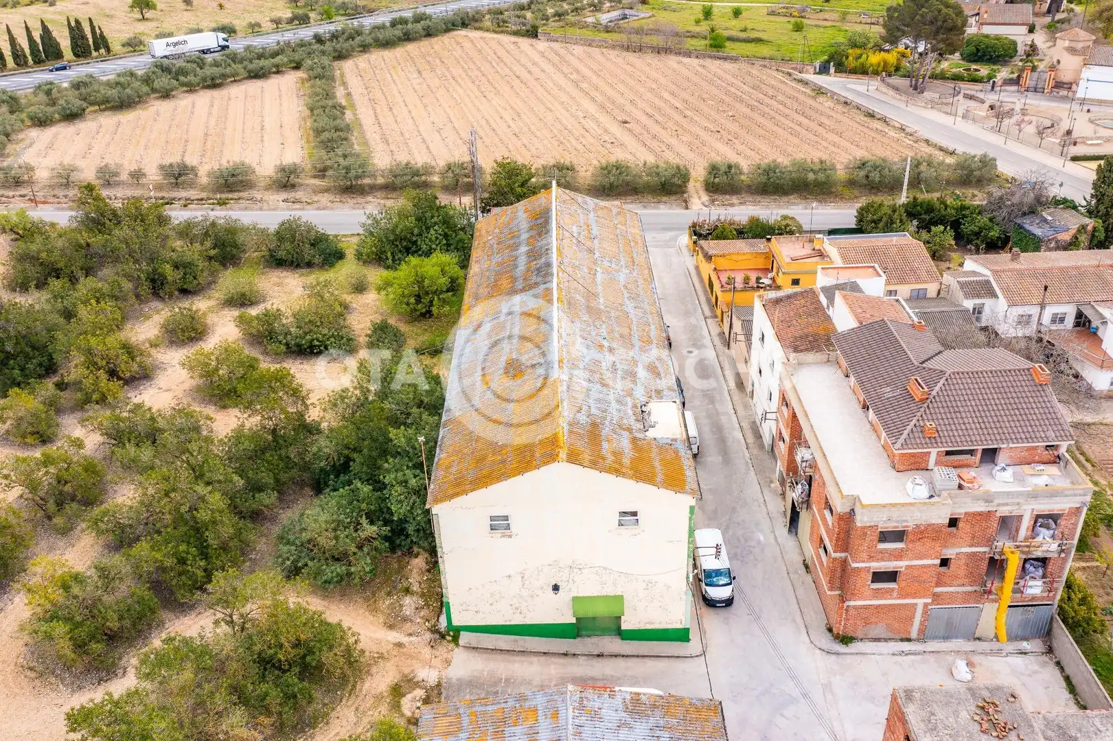 Exterior view of Industrial buildings for sale in Vallmoll