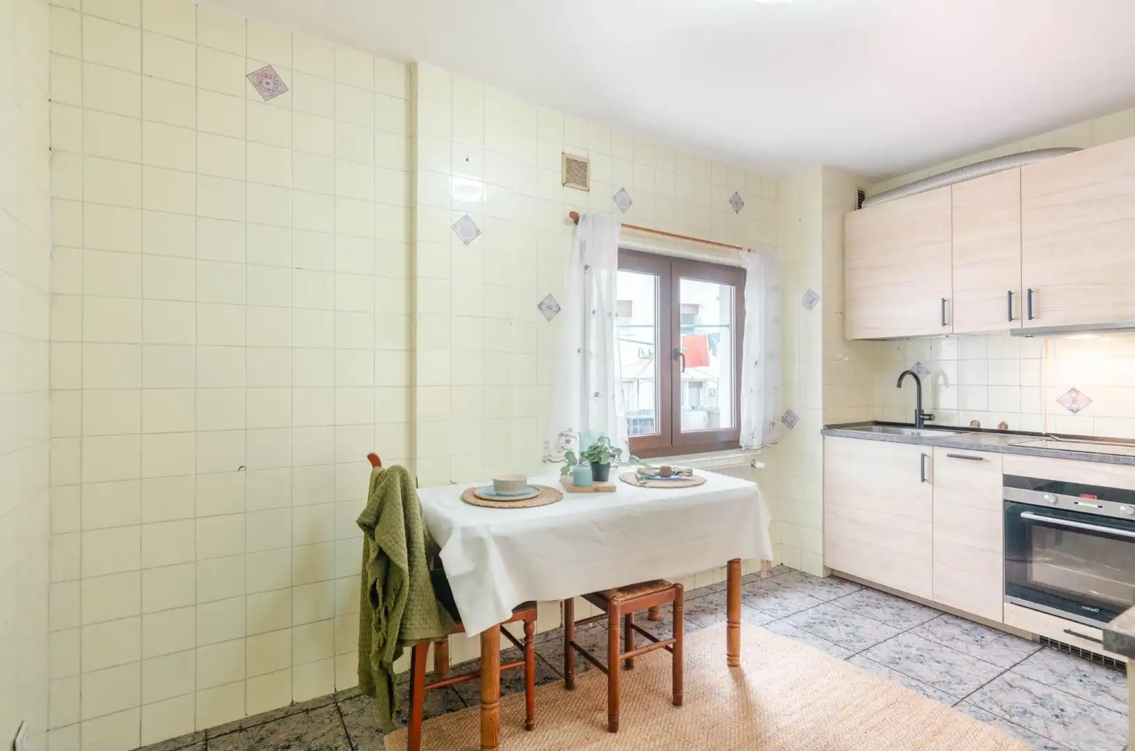 Cocina de Piso en venta en Oviedo  con Calefacción y Trastero