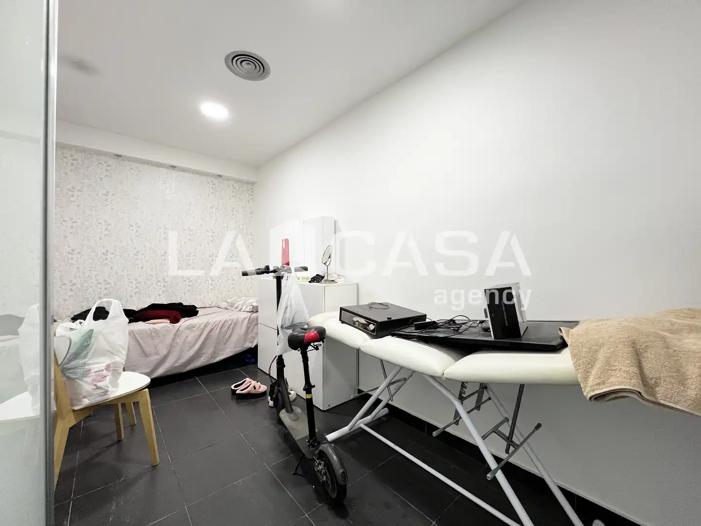Business premises for sale in Carrer de Pi i Gibert, imagen 9
