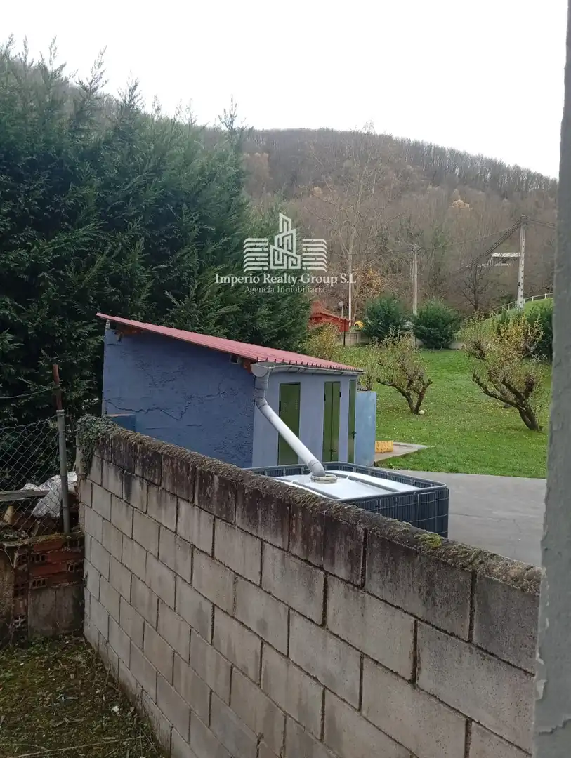 Vista exterior de Piso en venta en Mieres (Asturias) con Jardín privado y Terraza