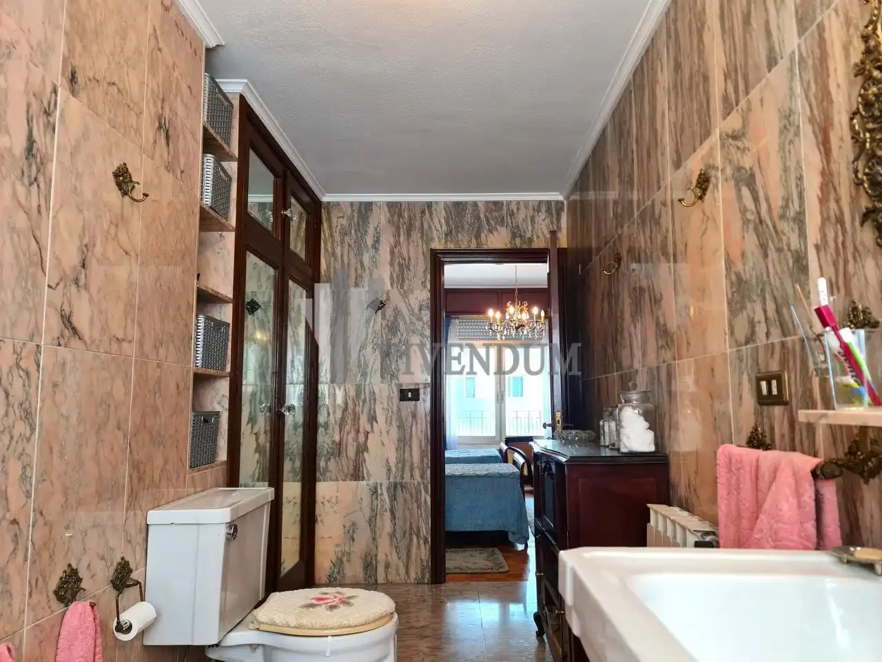 Bathroom of Flat for sale in Vigo   with Heating, Parquet flooring and Terrace