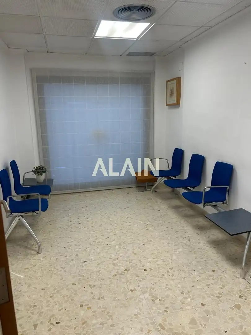 Commercial properties for rent in Valencia  with Air Conditioner and Furnished