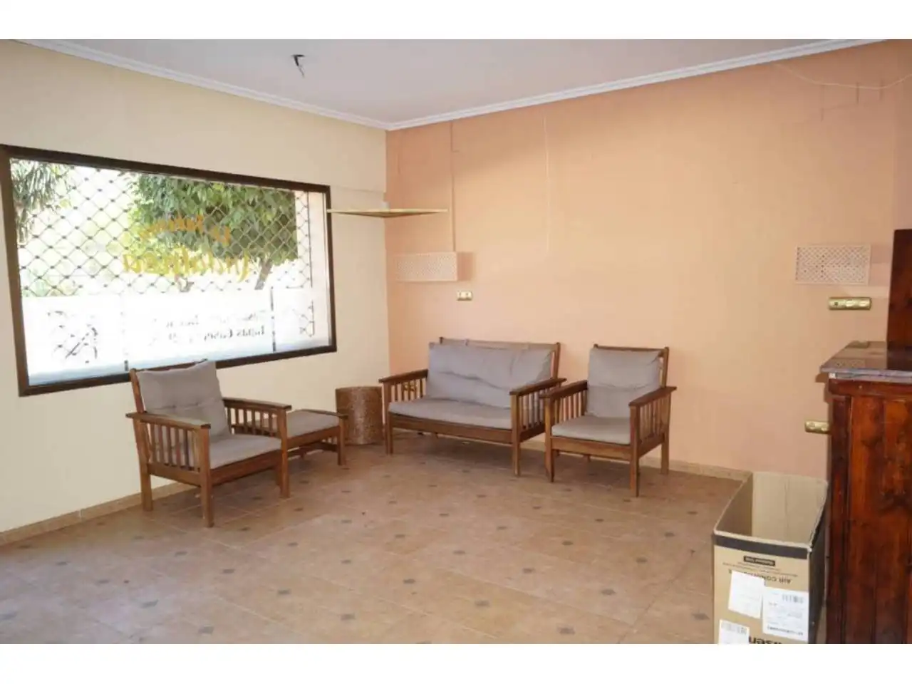 Local comercial en venda a Baena, imagen 2