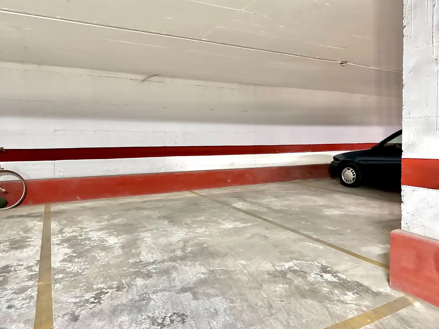 Parking de Apartamento en venta en Almuñécar con Aire acondicionado, Terraza y Amueblado