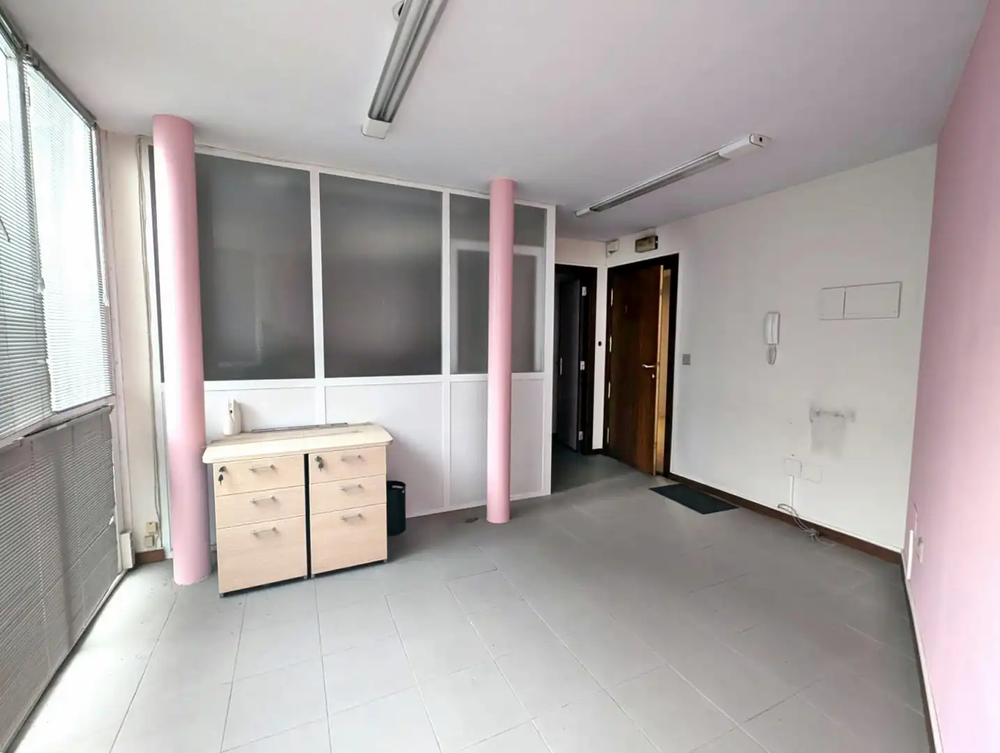 Business premises to rent in Torrelavega - CALLE RUIZ TAGLE