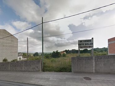 Terreny residencial en venda a Avenida DE SANTIAGO 54