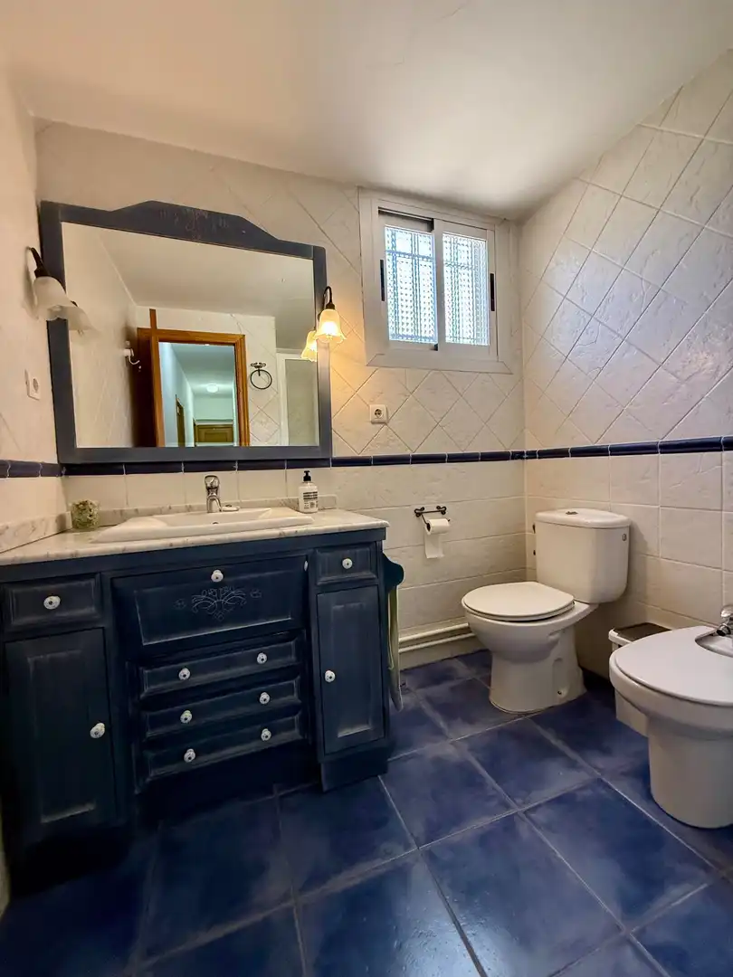 Baño de Casa o chalet en venta en Villena con Calefacción, Jardín privado y Trastero
