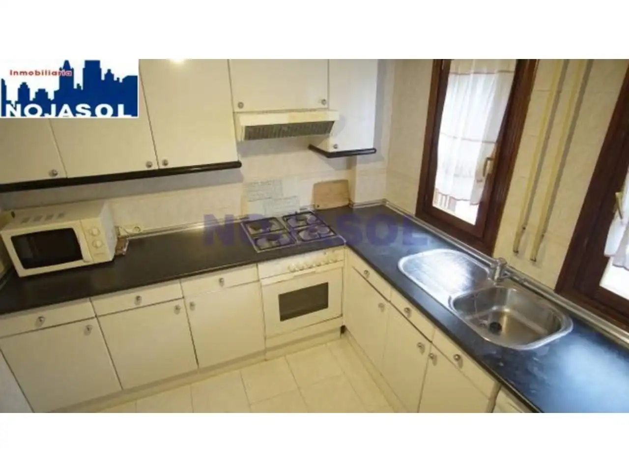 Cocina de Apartamento de alquiler en Noja con Terraza y Amueblado