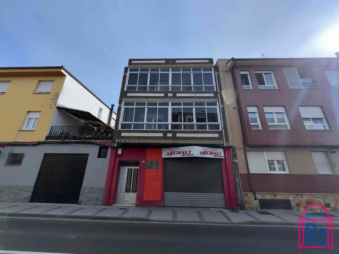 Außenansicht von Gebäude zum Verkauf in San Andrés del Rabanedo