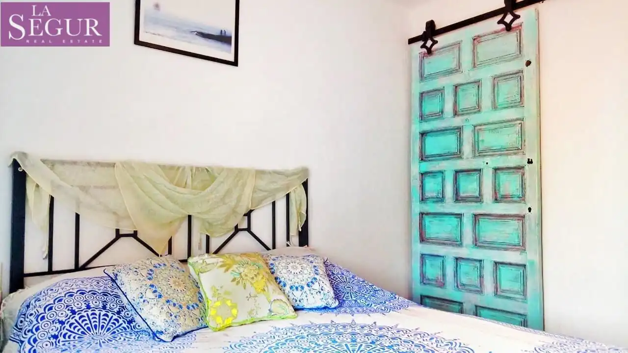 Habitación de Ático en venta en Cádiz con Aire acondicionado, Terraza y Amueblado