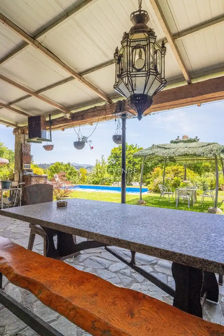 Jardí de Casa o xalet en venda en Pontevedra Capital  amb Terrassa, Traster i Piscina