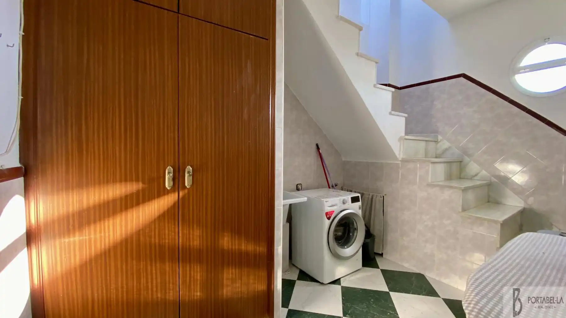 Einfamilien-Reihenhaus zum Verkauf in Espera mit Klimaanlage und Abstellraum