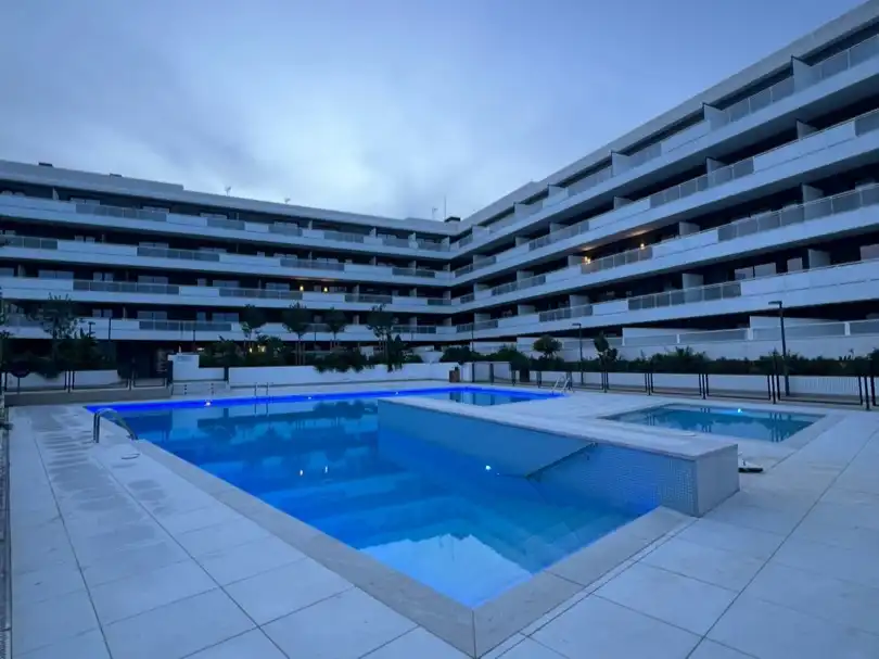 Apartment mit Pool zum Verkauf in avenida pere matutes noguera 94