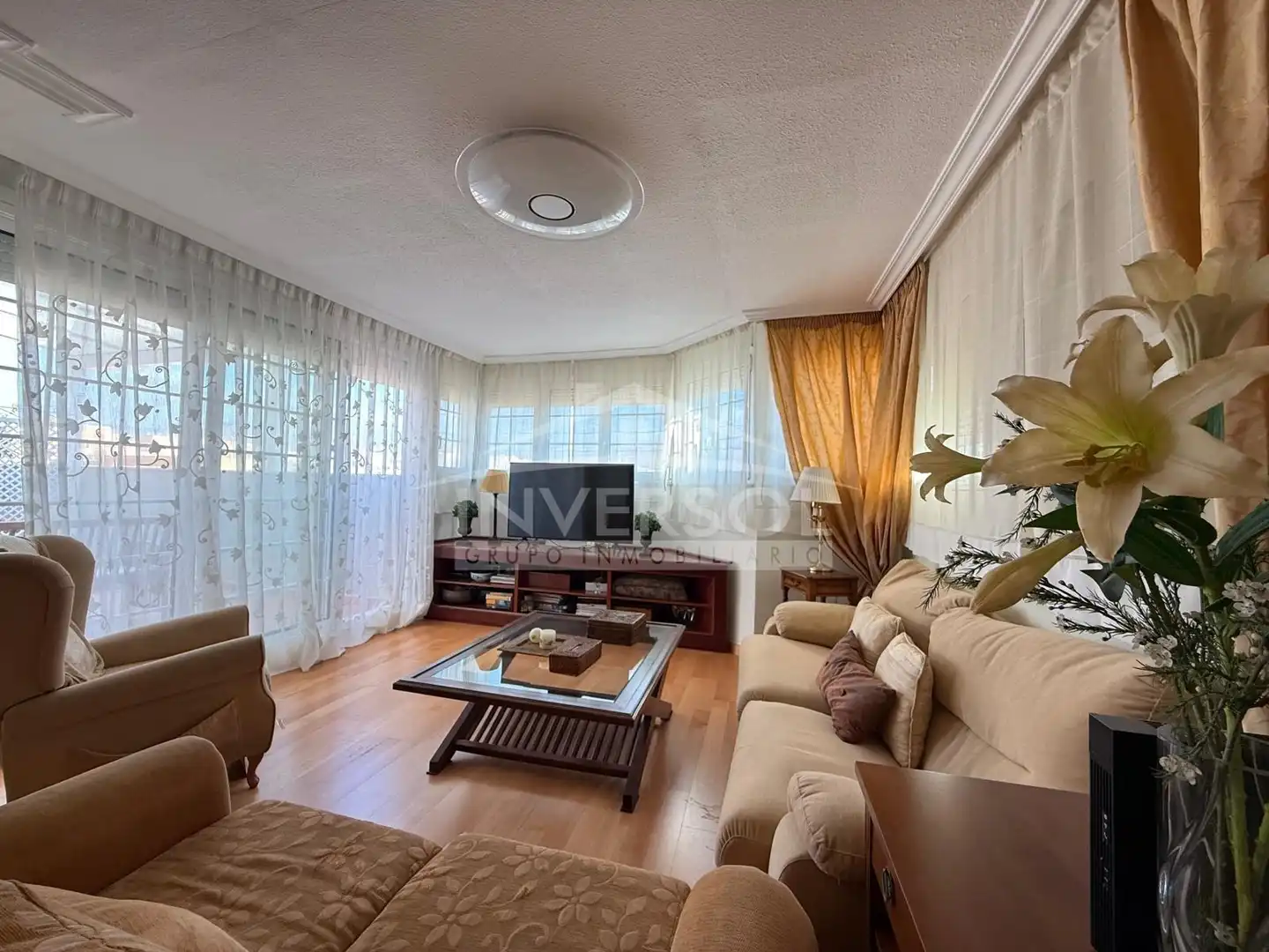Sala de estar de Ático en venta en El Ejido con Aire acondicionado, Calefacción y Parquet