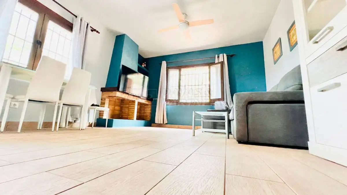 Sala d'estar de Casa o xalet en venda en Orihuela amb Terrassa, Moblat i Balcó
