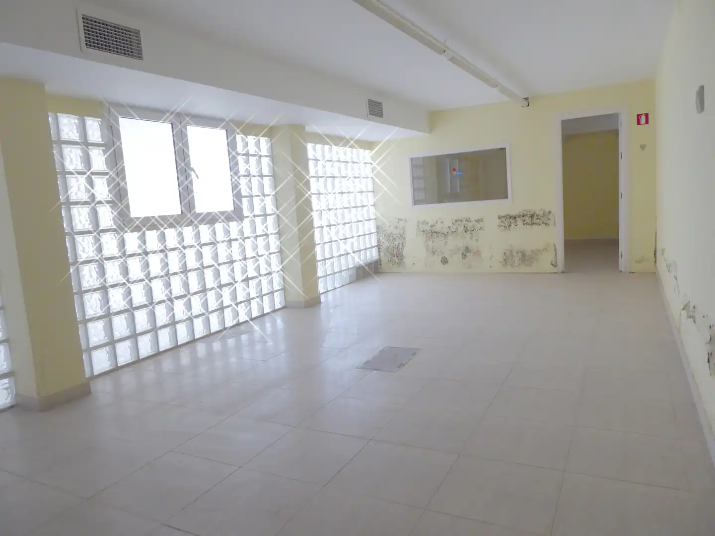 Local comercial en venda a Paseo del Mediterráneo, imagen 4