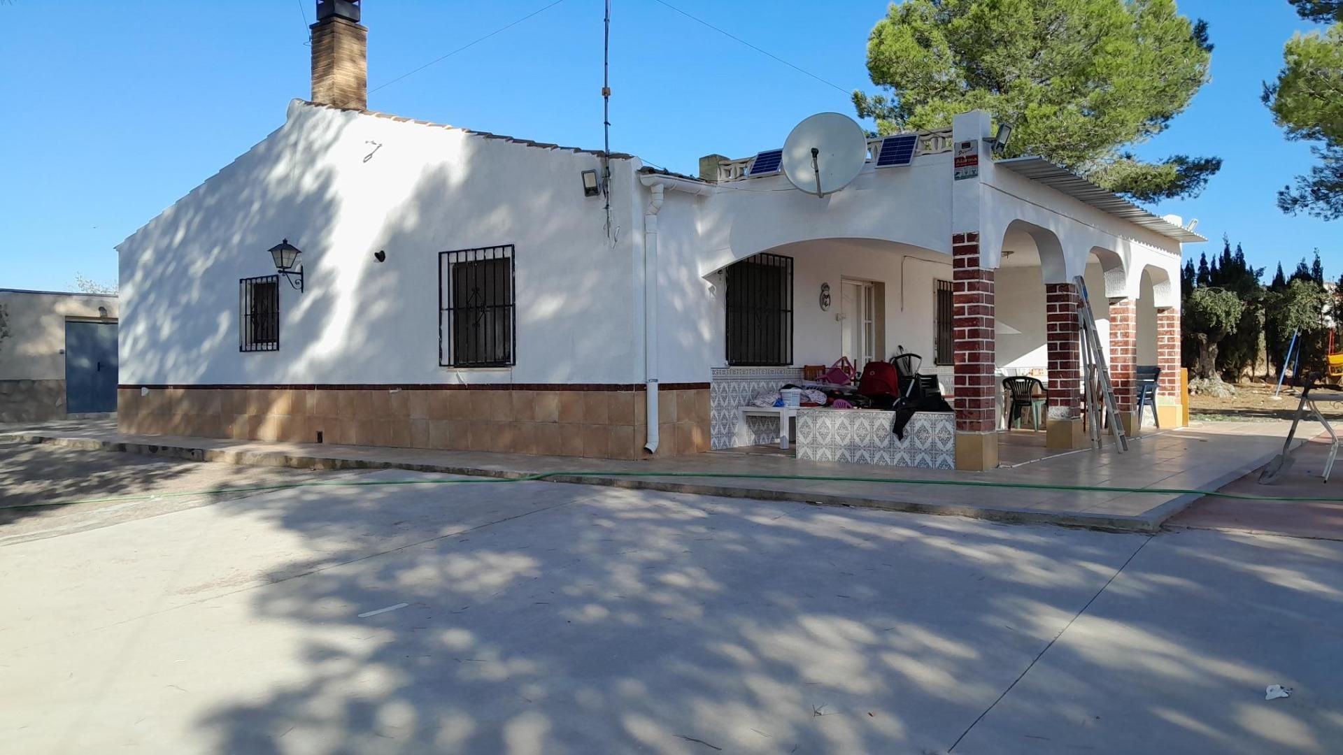 Exterior view of House or chalet for sale in Yecla  with Air Conditioner, Heating and Private garden
