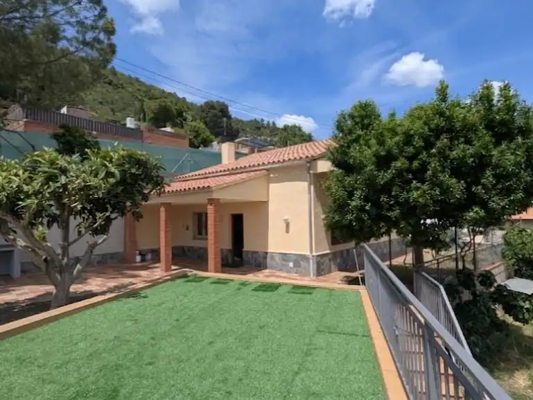 Villa con giardino in vendita a cami de sant salvador de les espases 116, imagen 2