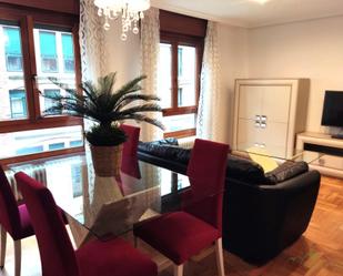 Dining room of Flat to rent in Oviedo   with Heating, Parquet flooring and Furnished