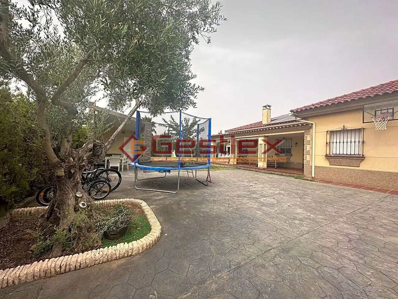 Houses for sale in Lobón, Almendralejo