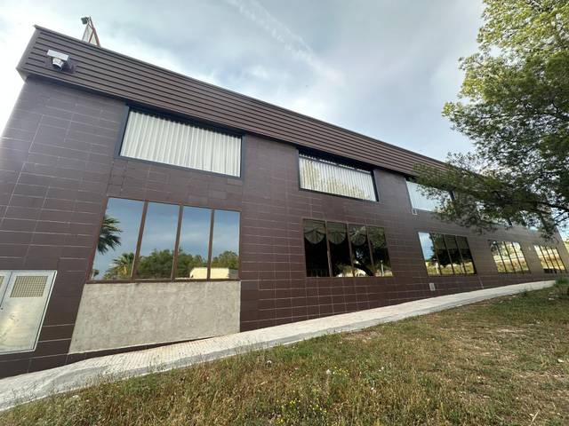 Local comercial en Alquiler en El Paraíso - Los Almendros