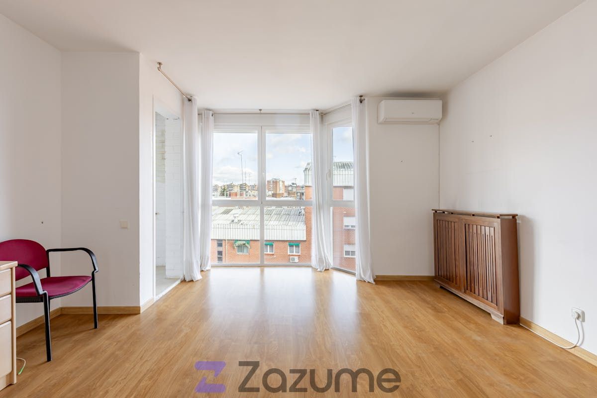 Sala de estar de Piso de alquiler en  Madrid Capital con Aire acondicionado, Calefacción y Parquet