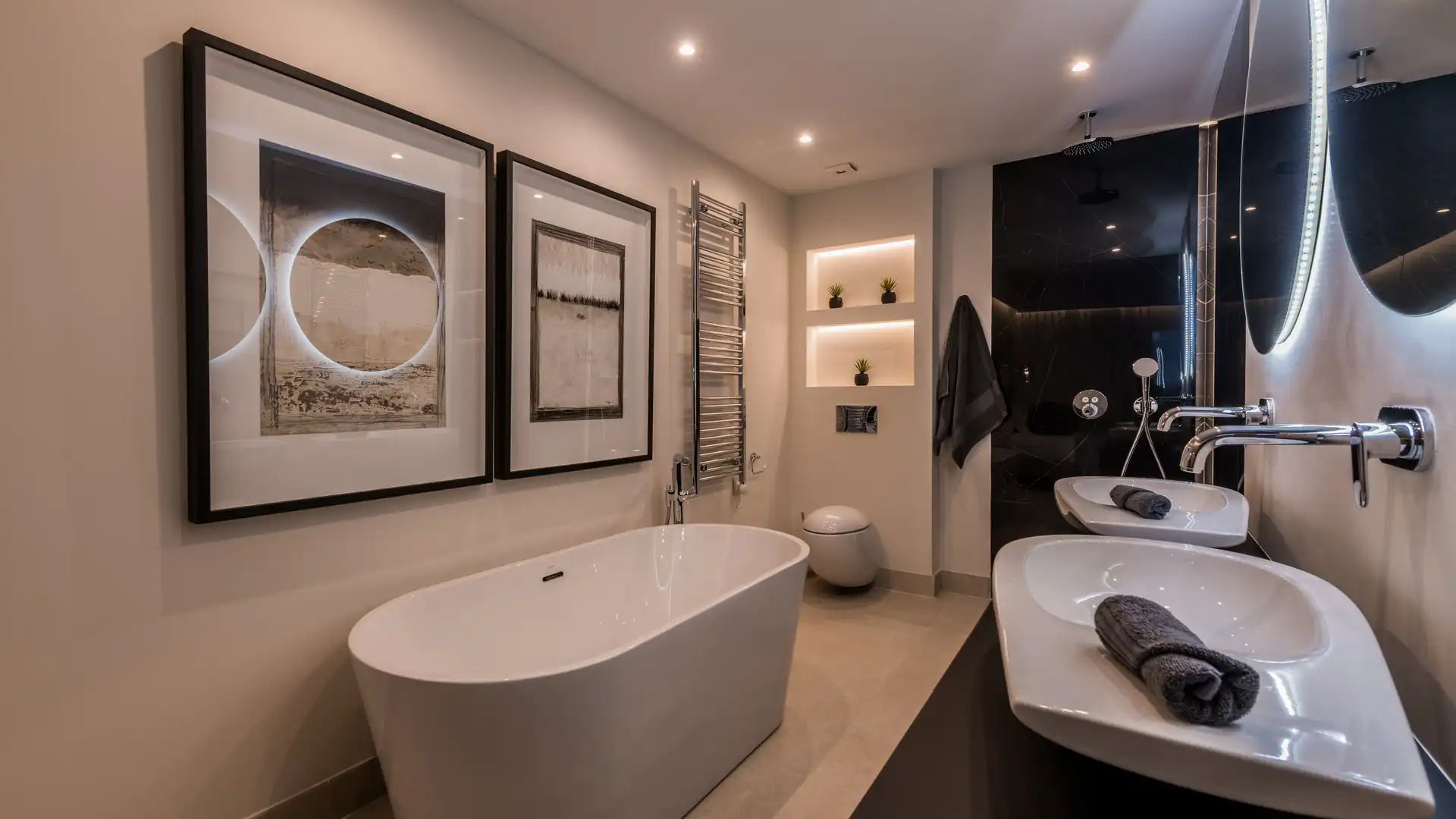 Bathroom of Apartments for sale in Marbella  with Air Conditioner, Heating and Terrace